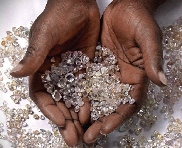 diamantes-angola.jpg - 67.63 KB